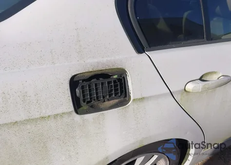 2006 BMW 325I из США, поврежденный, VIN WBAVB13516KR66994